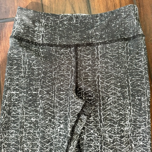 Evolution and Creation Black White Leggings - Picture 4 of 6